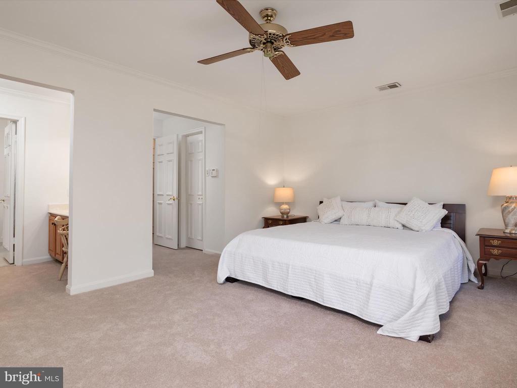 10286 BURLEIGH COTTAGE LANE