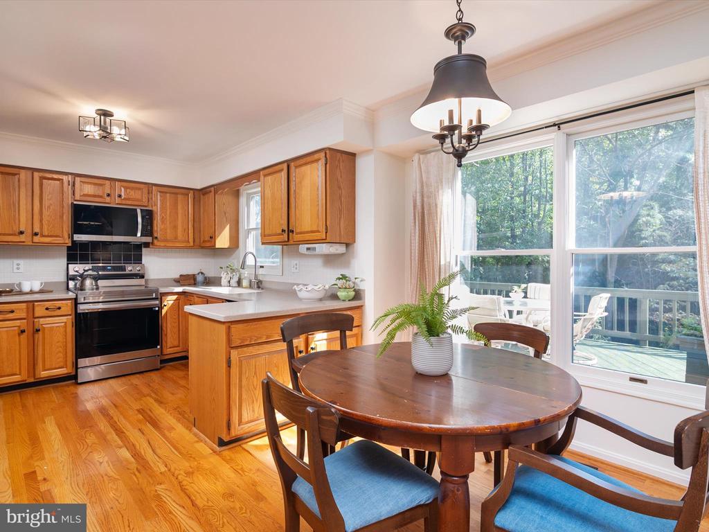10286 BURLEIGH COTTAGE LANE