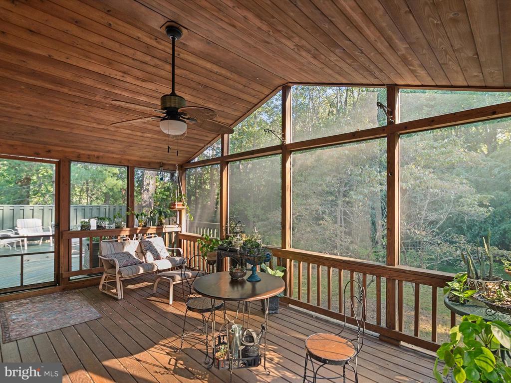 10286 BURLEIGH COTTAGE LANE