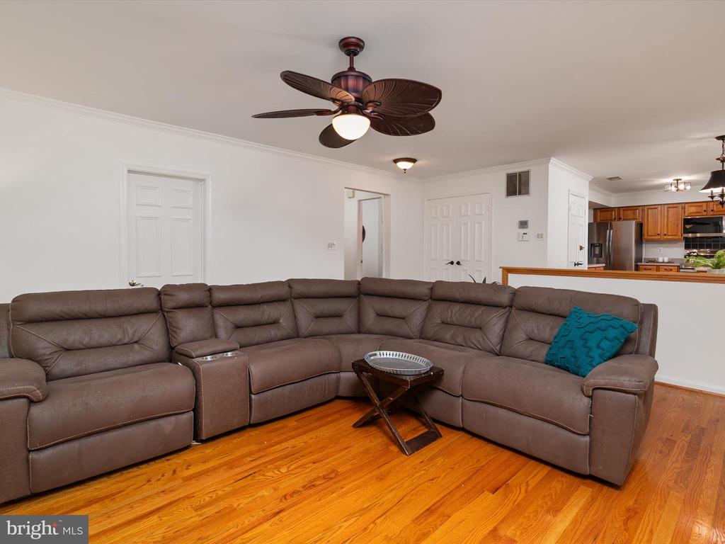 10286 BURLEIGH COTTAGE LANE
