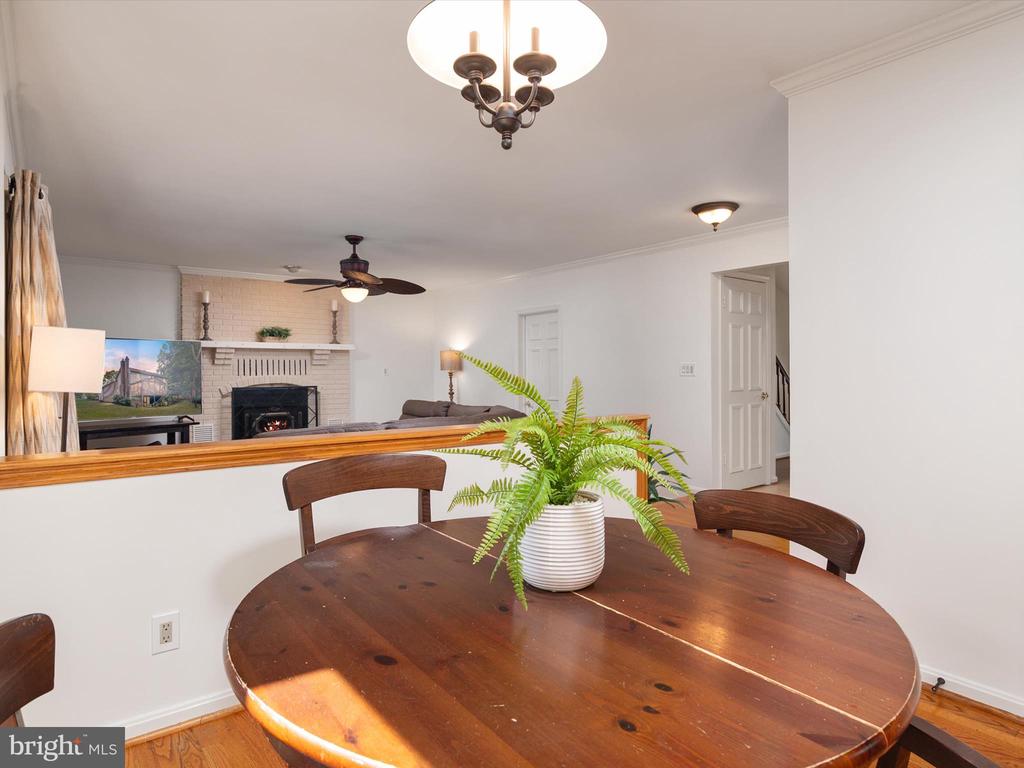 10286 BURLEIGH COTTAGE LANE
