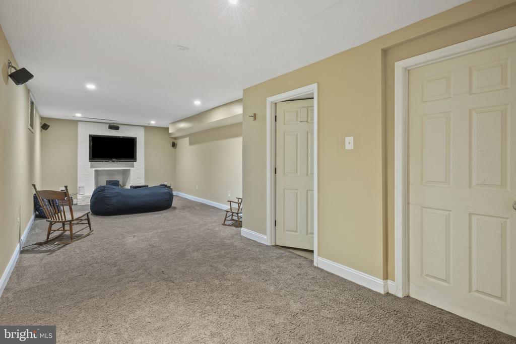 16924 CONTINENTAL COURT