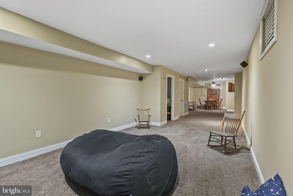 16924 CONTINENTAL COURT