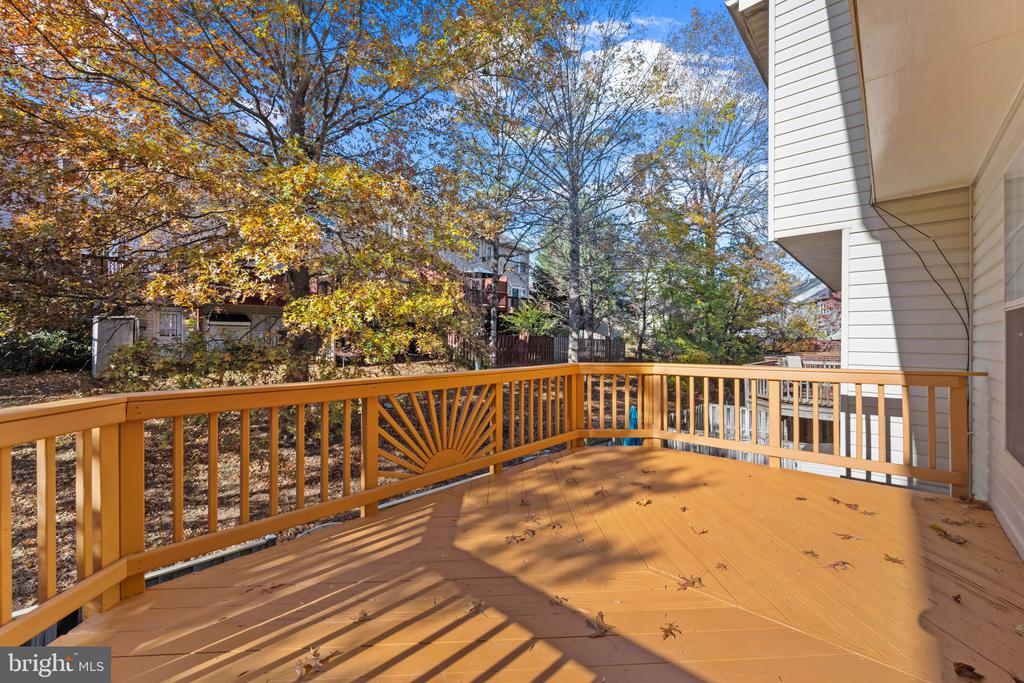 2804 THICKETT WAY