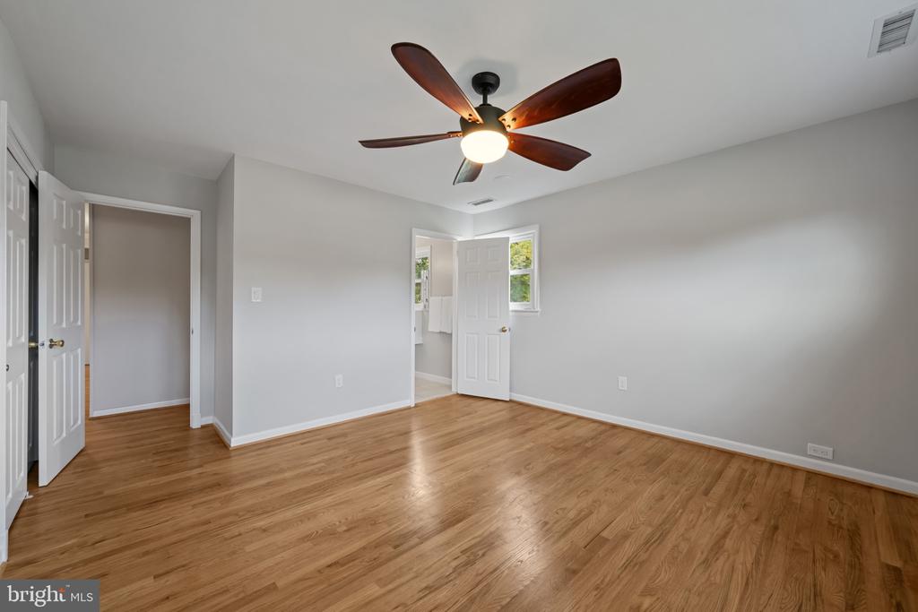 19724 MEREDITH DRIVE