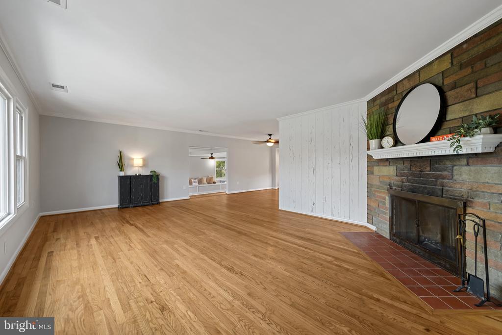 19724 MEREDITH DRIVE