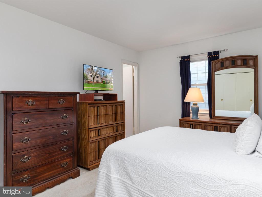 11804 MONTAGUE DRIVE