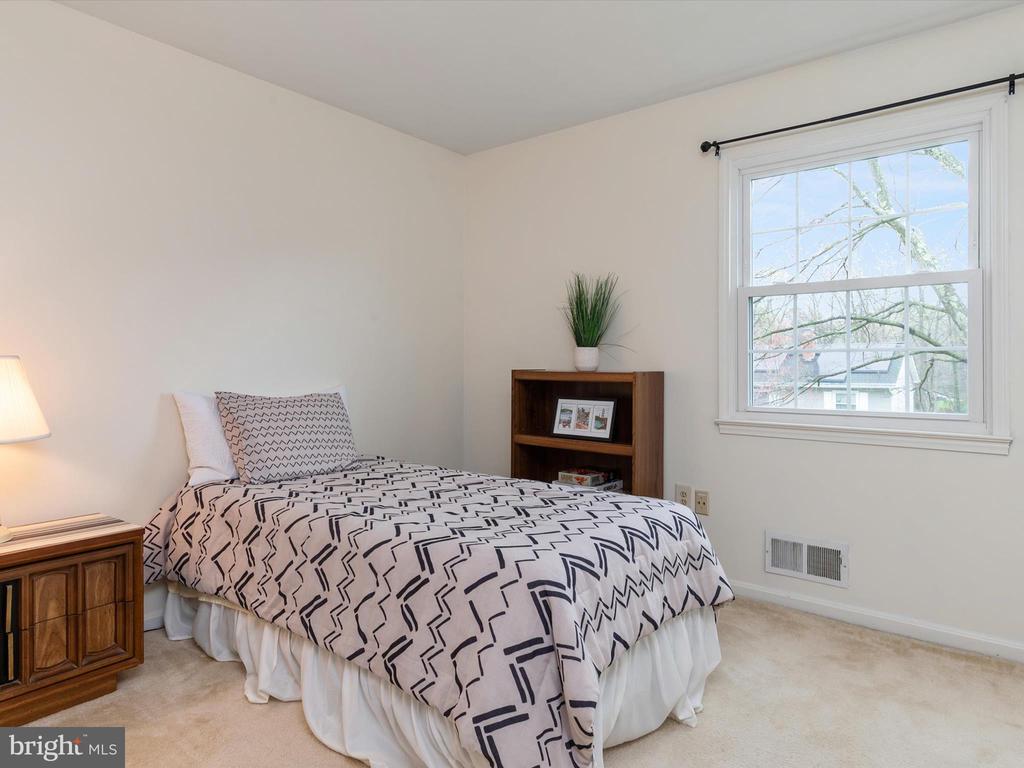 11804 MONTAGUE DRIVE
