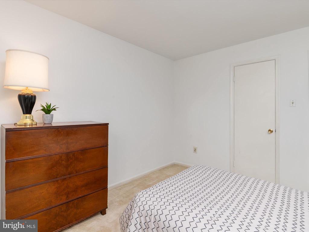 11804 MONTAGUE DRIVE