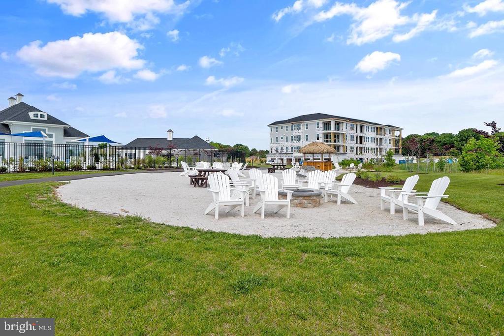 320 BAYBERRY DRIVE