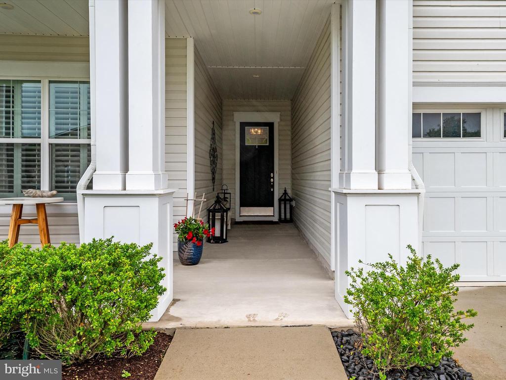 320 BAYBERRY DRIVE