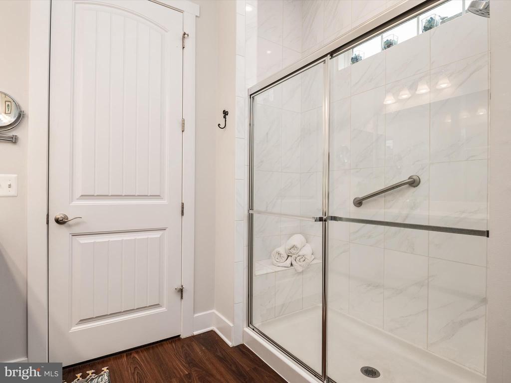 320 BAYBERRY DRIVE