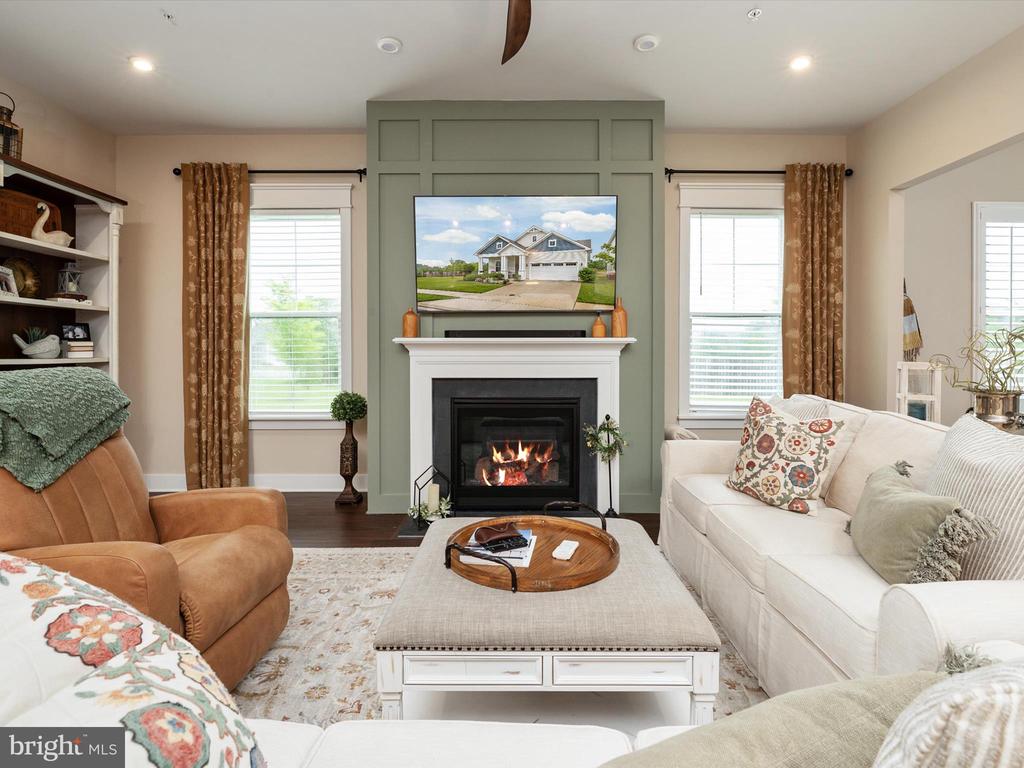 320 BAYBERRY DRIVE