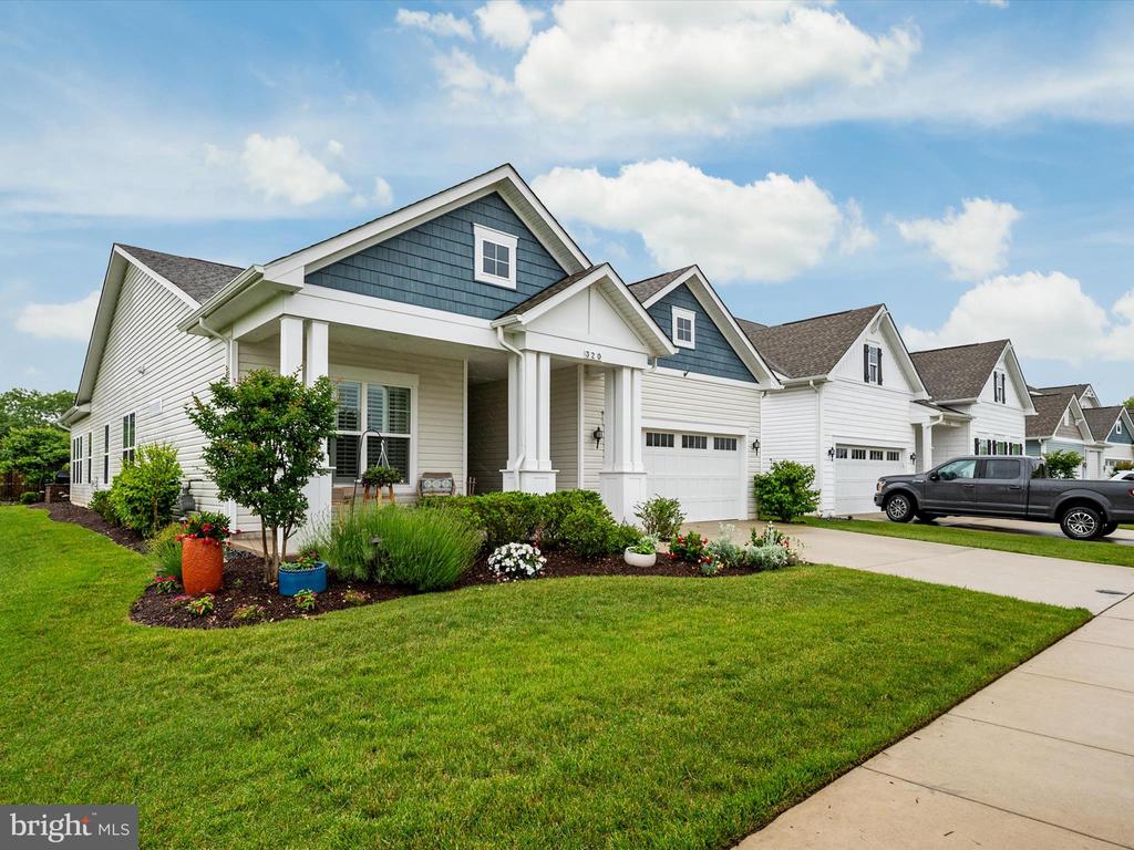 320 BAYBERRY DRIVE