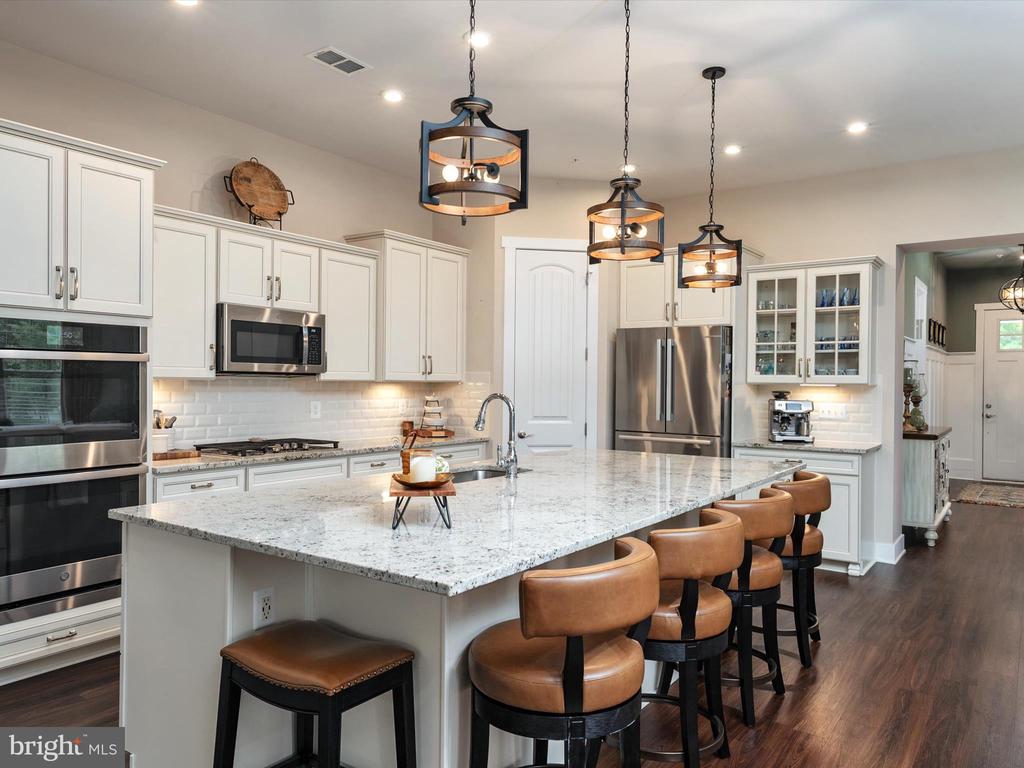 320 BAYBERRY DRIVE