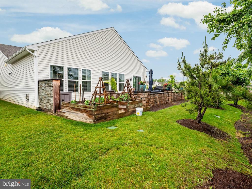 320 BAYBERRY DRIVE