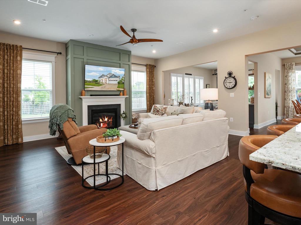 320 BAYBERRY DRIVE