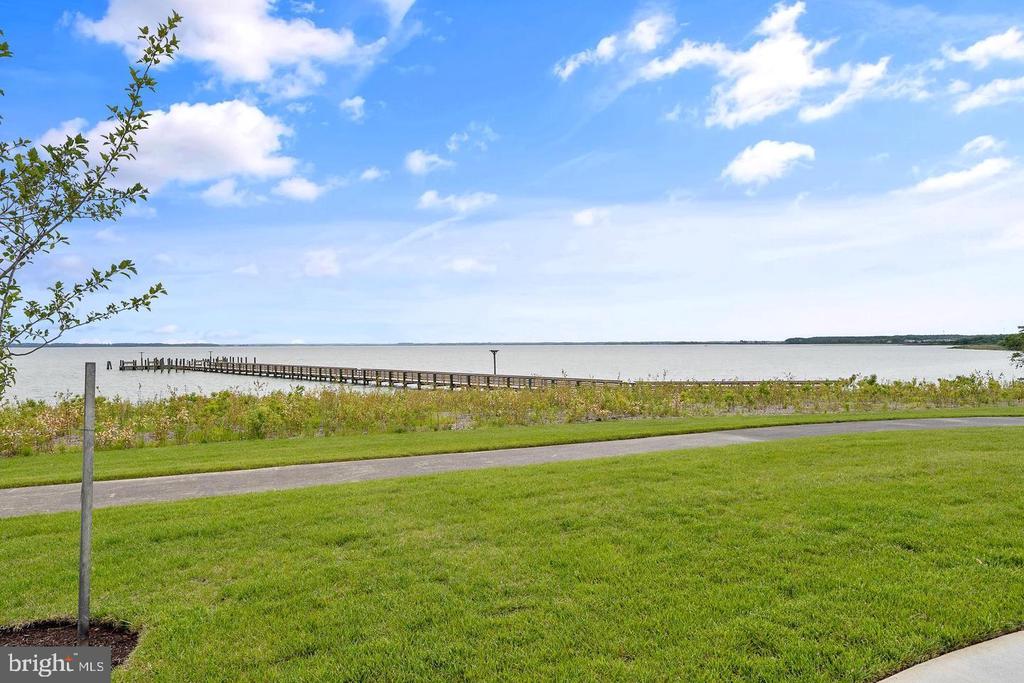 320 BAYBERRY DRIVE