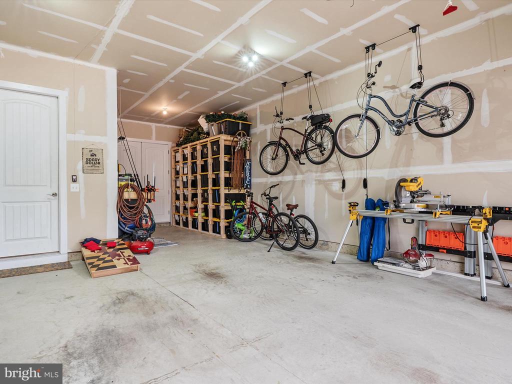 320 BAYBERRY DRIVE