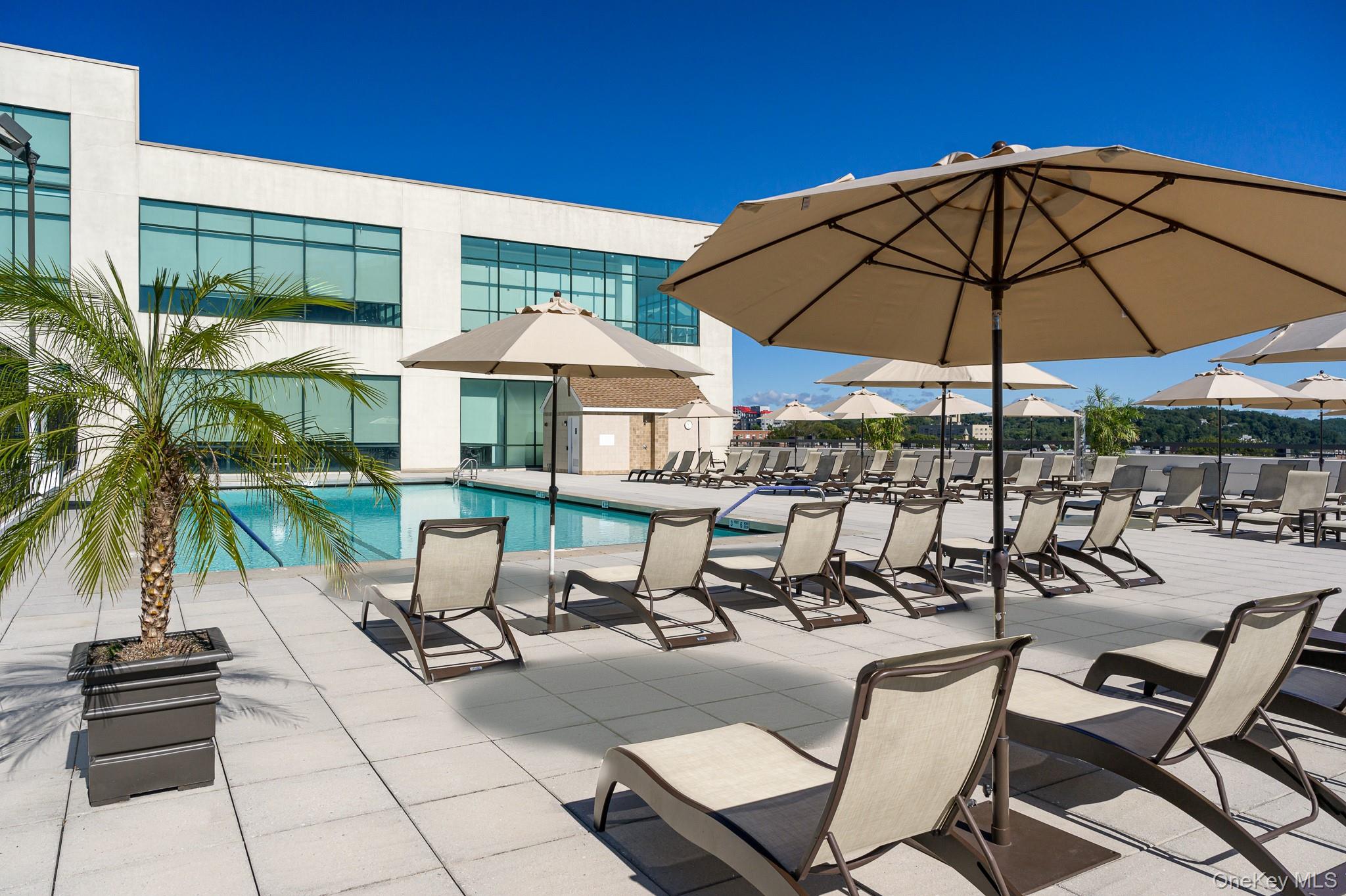 10 City Place Unit: 31F