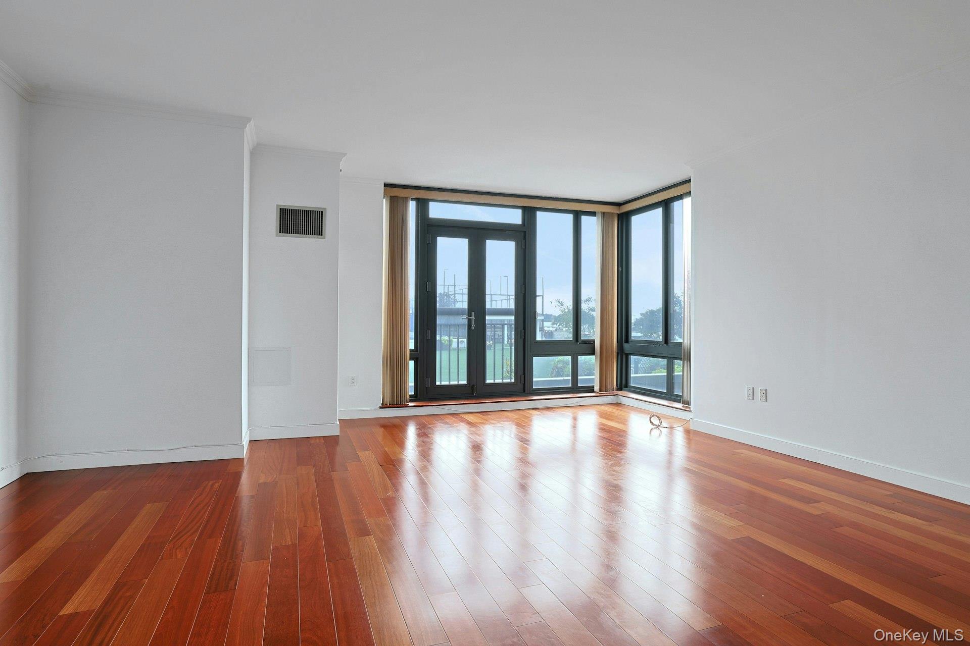 10 City Place Unit: 9G