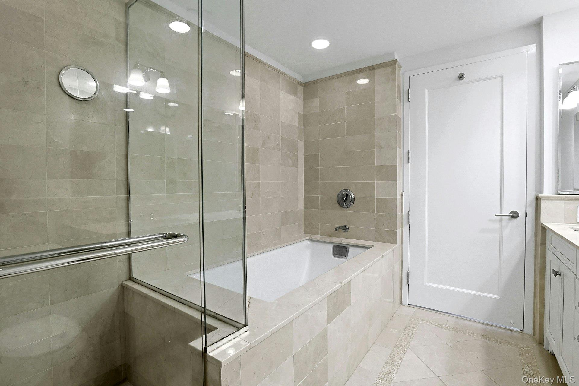 10 City Place Unit: 9G
