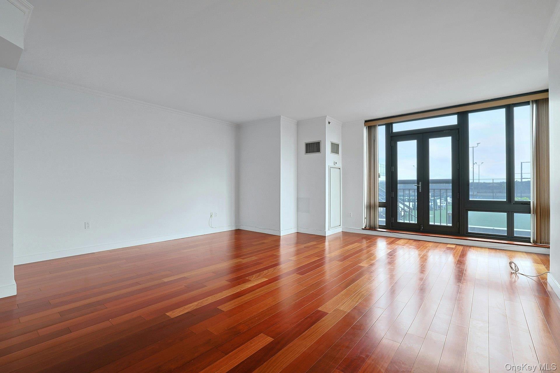 10 City Place Unit: 9G