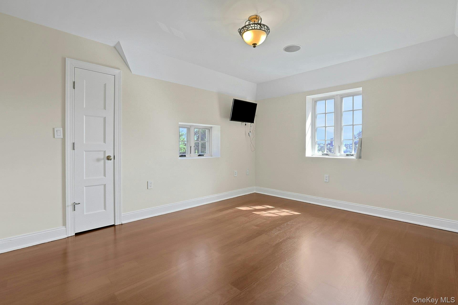 77 Deerhurst Road