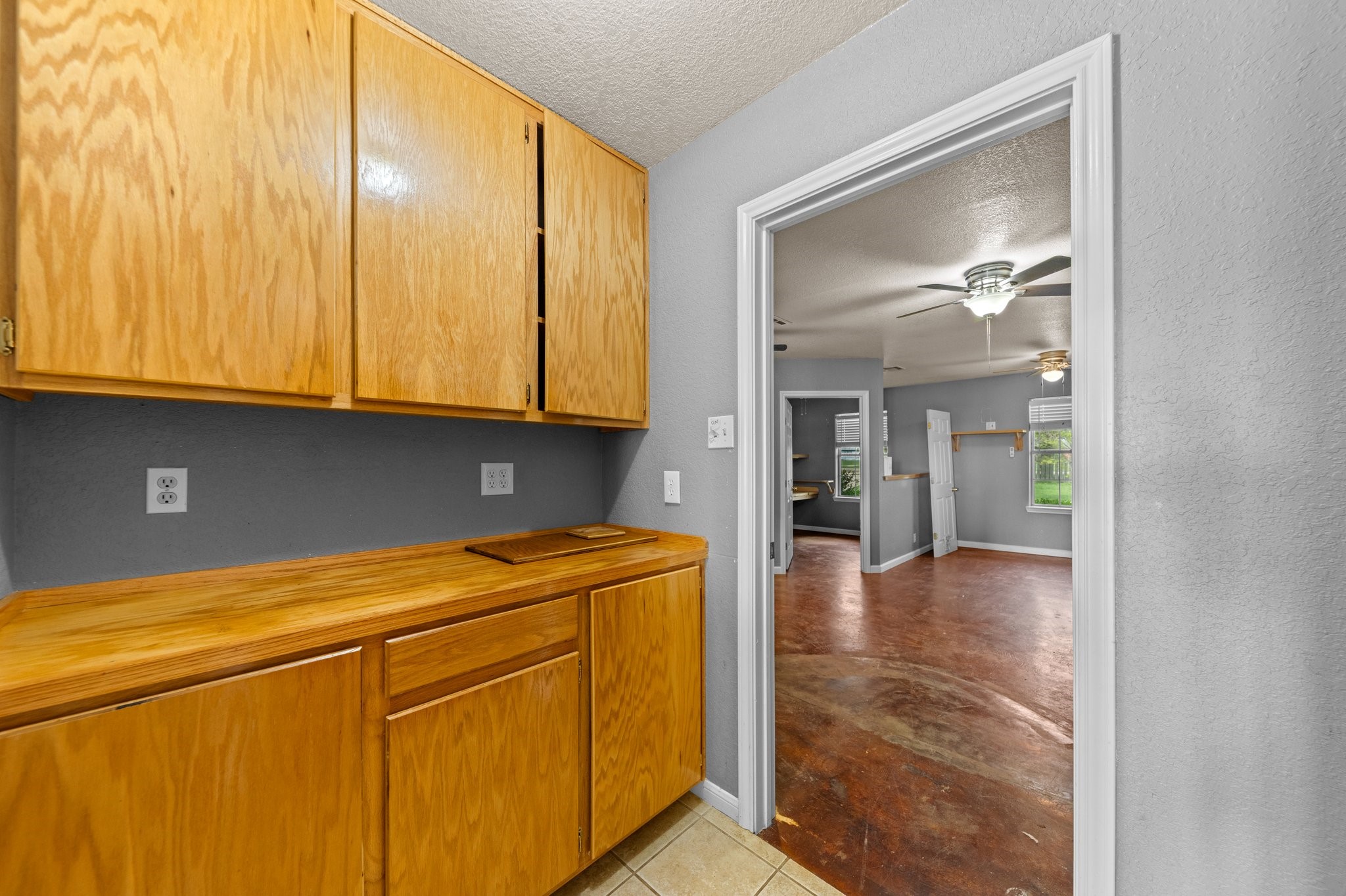 1065 W Hillyard Road