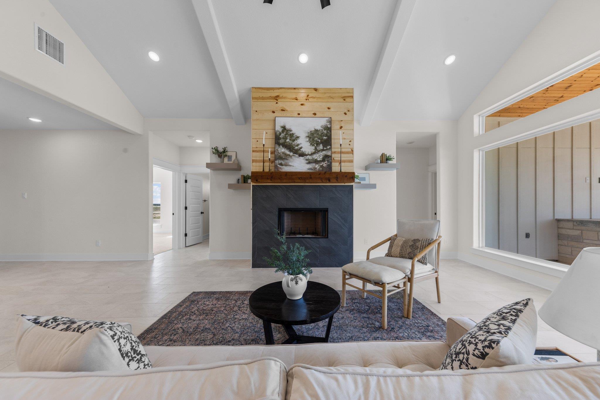 1425 King Ranch RD