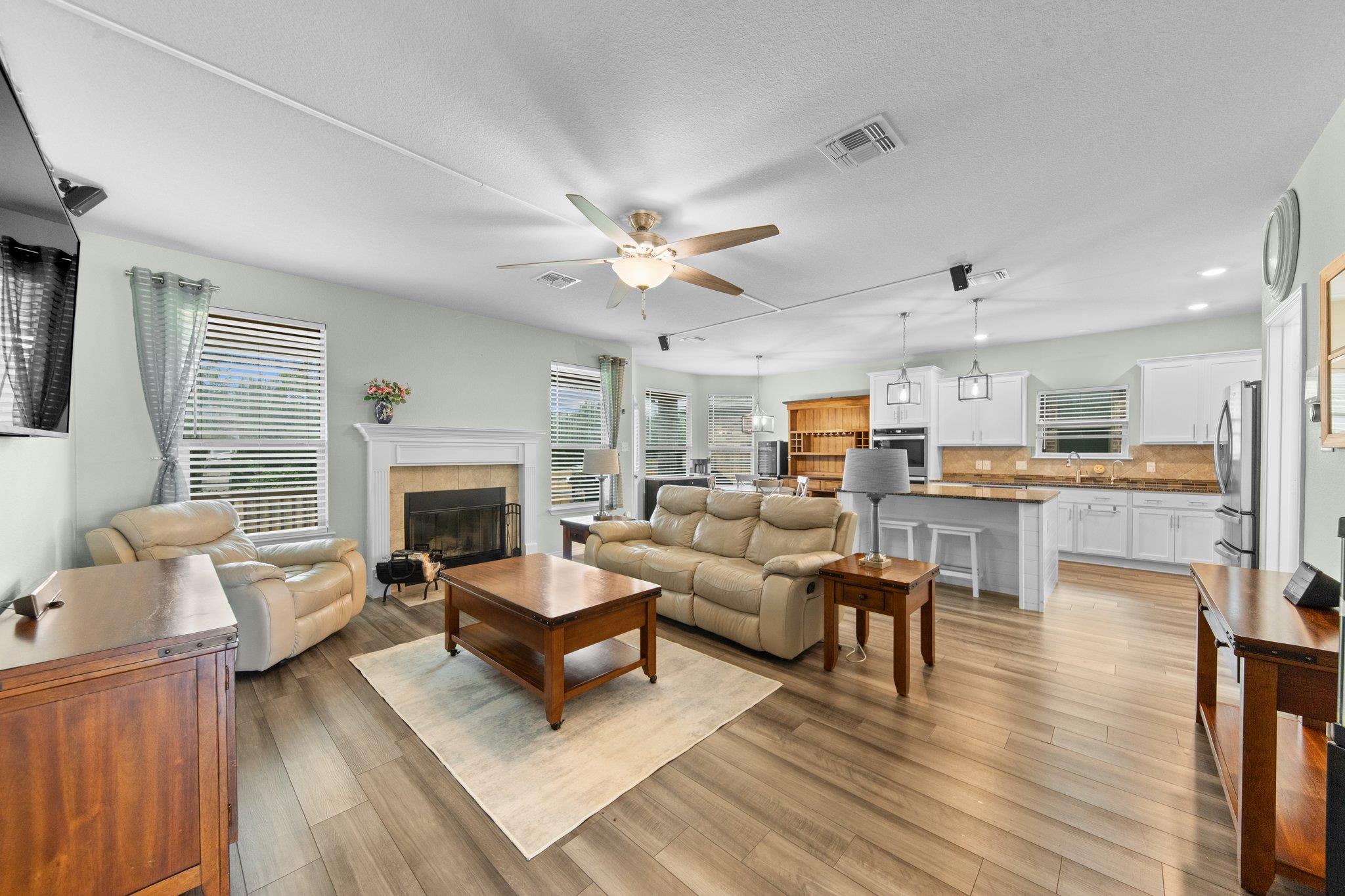 5944 Galveston RD