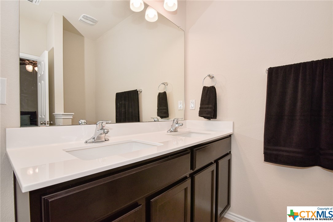 1805 Cow House Court