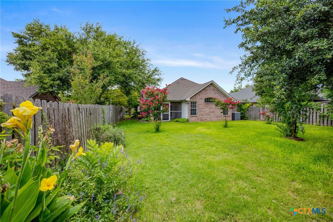 3802 Whispering Oaks