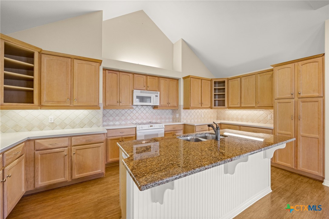 3802 Whispering Oaks