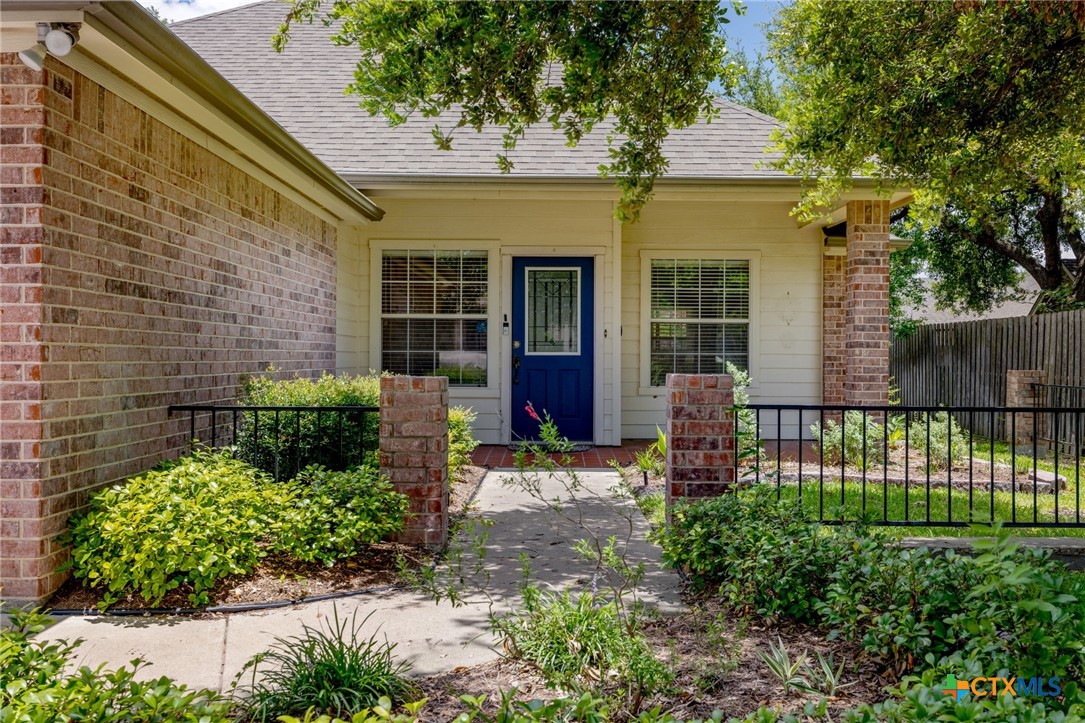 3802 Whispering Oaks