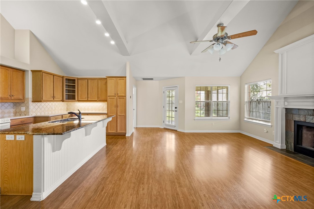 3802 Whispering Oaks