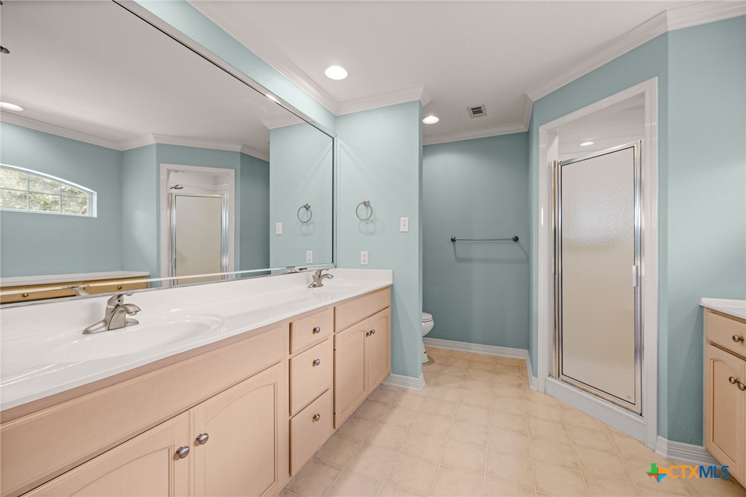 3802 Whispering Oaks