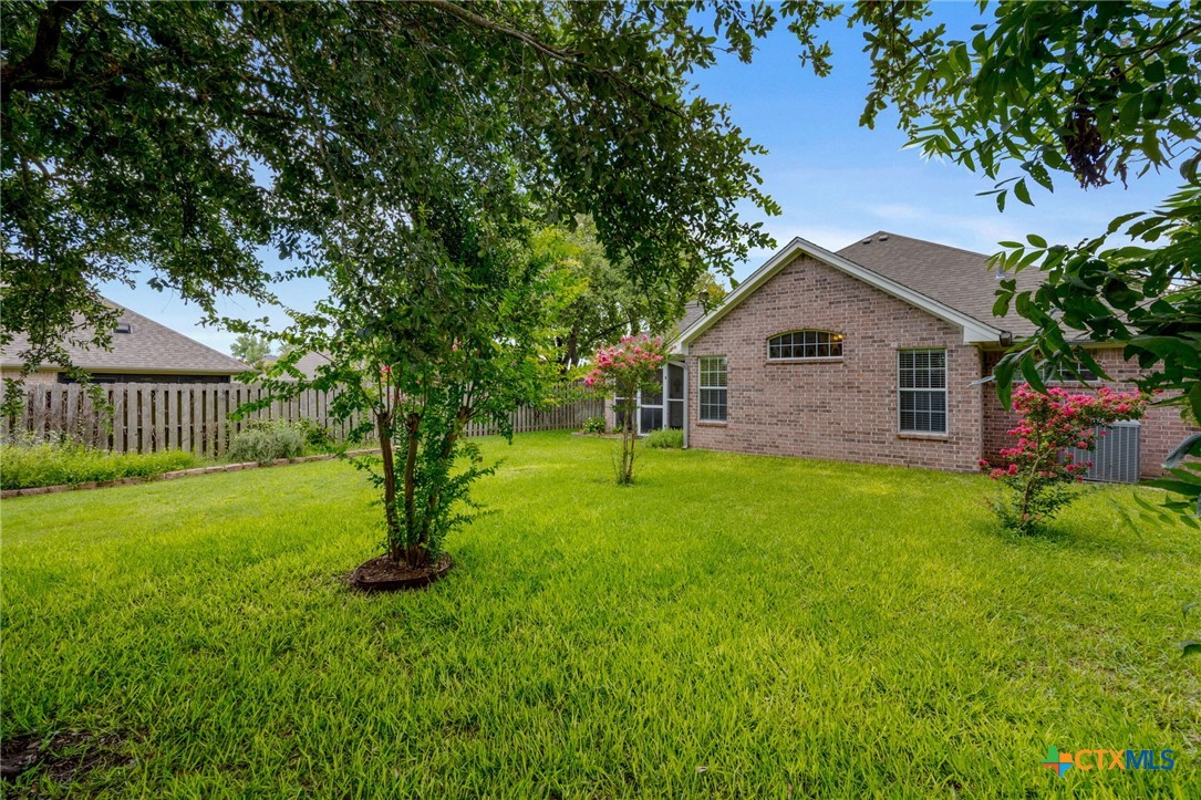 3802 Whispering Oaks