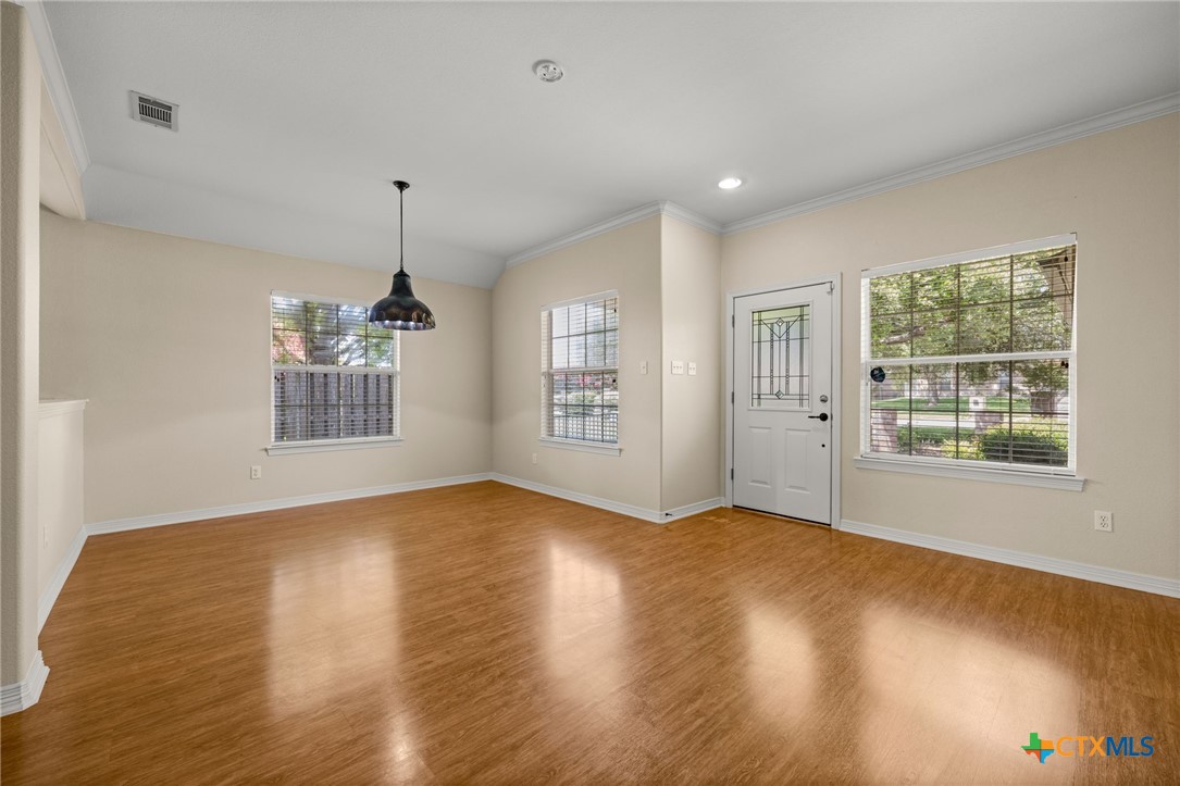 3802 Whispering Oaks