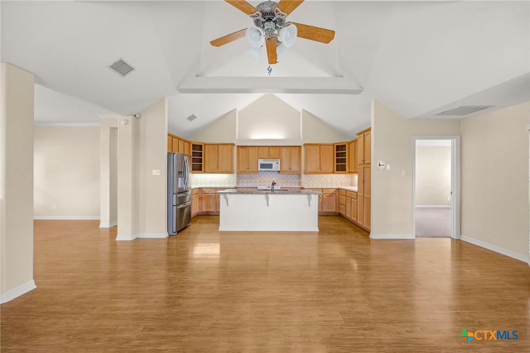 3802 Whispering Oaks