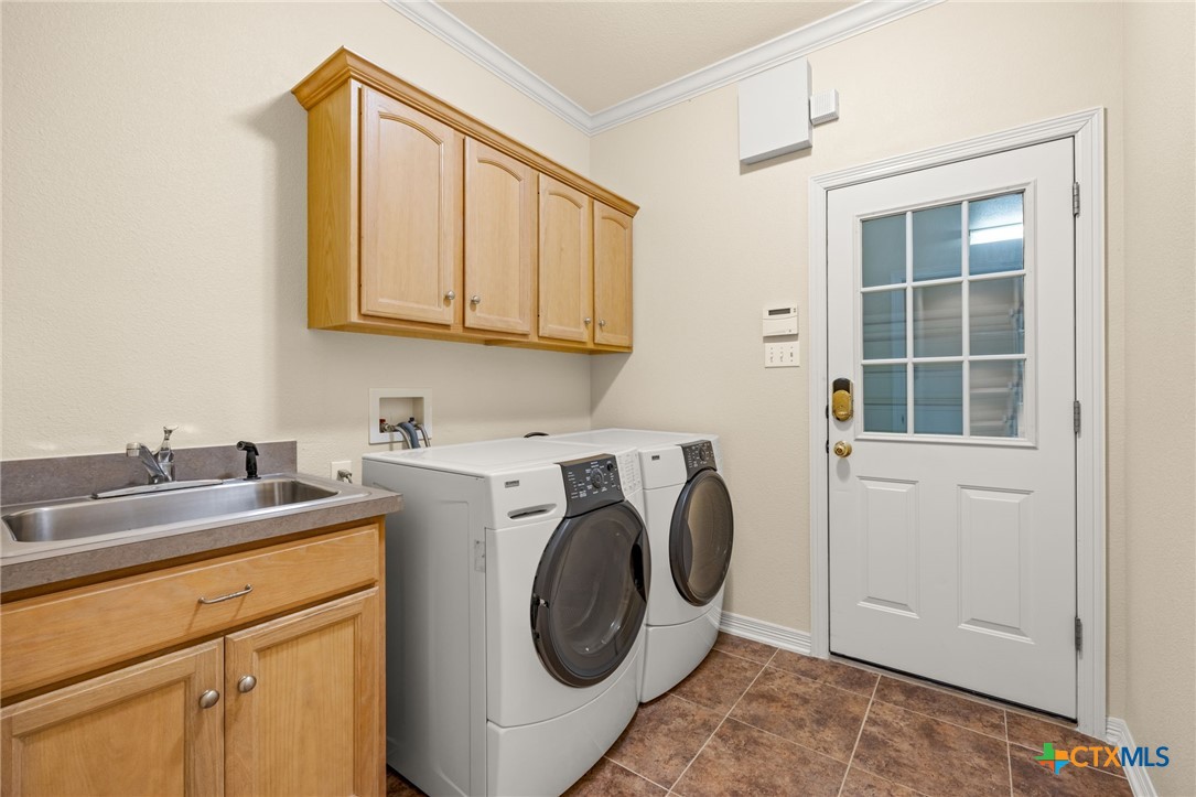 3802 Whispering Oaks