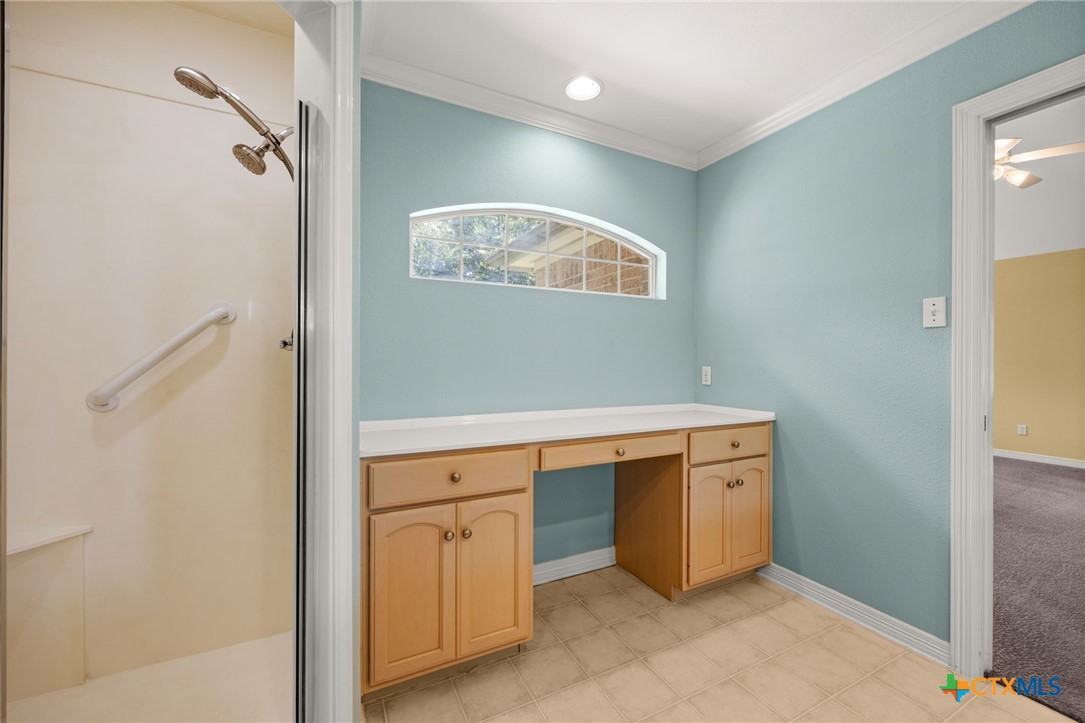 3802 Whispering Oaks