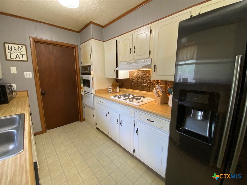 1400 Baldridge Drive