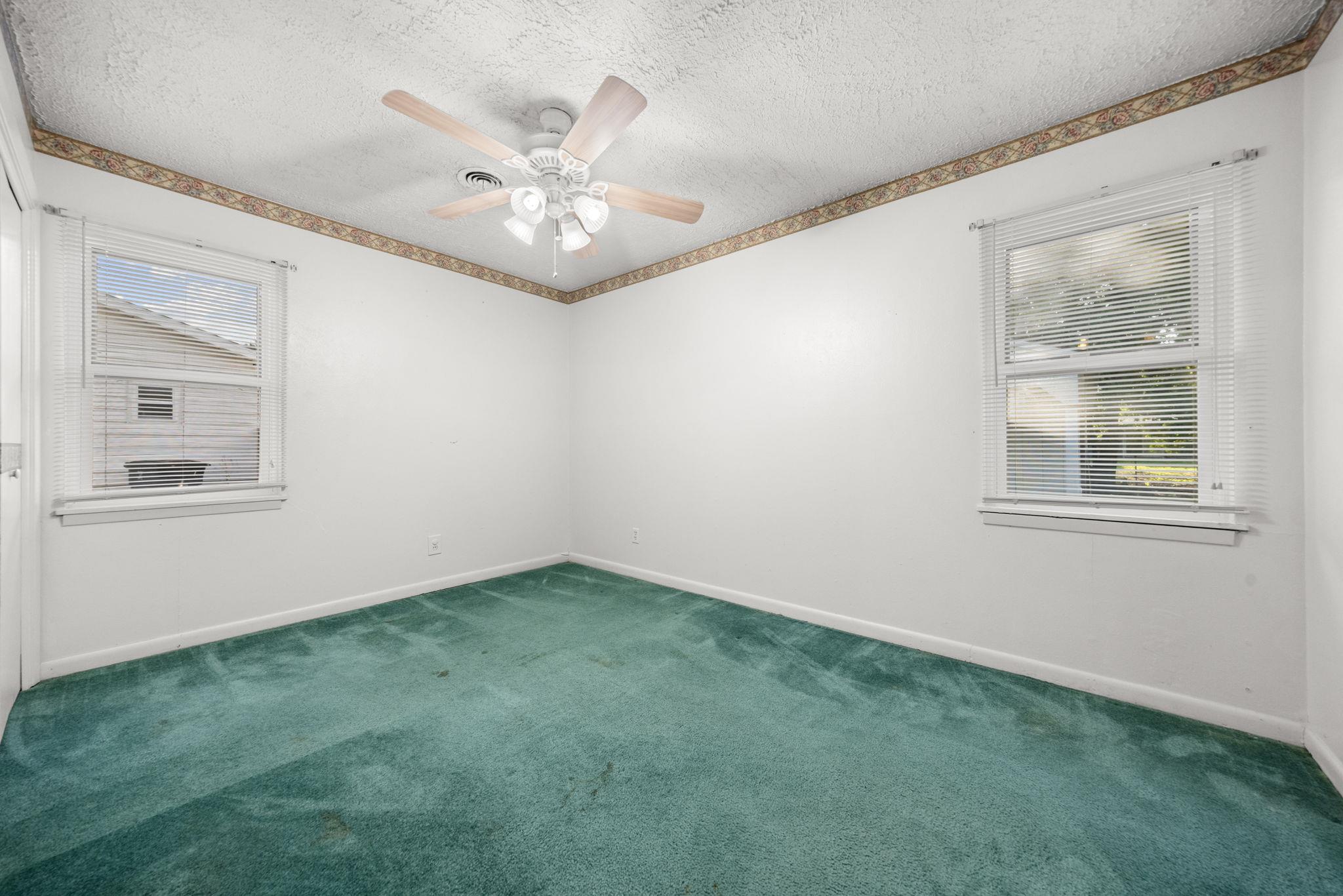 1213 Bonnie DR