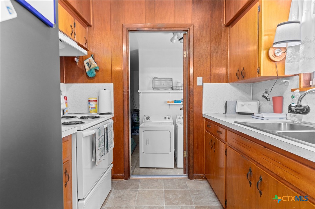 1207 S 5th Street