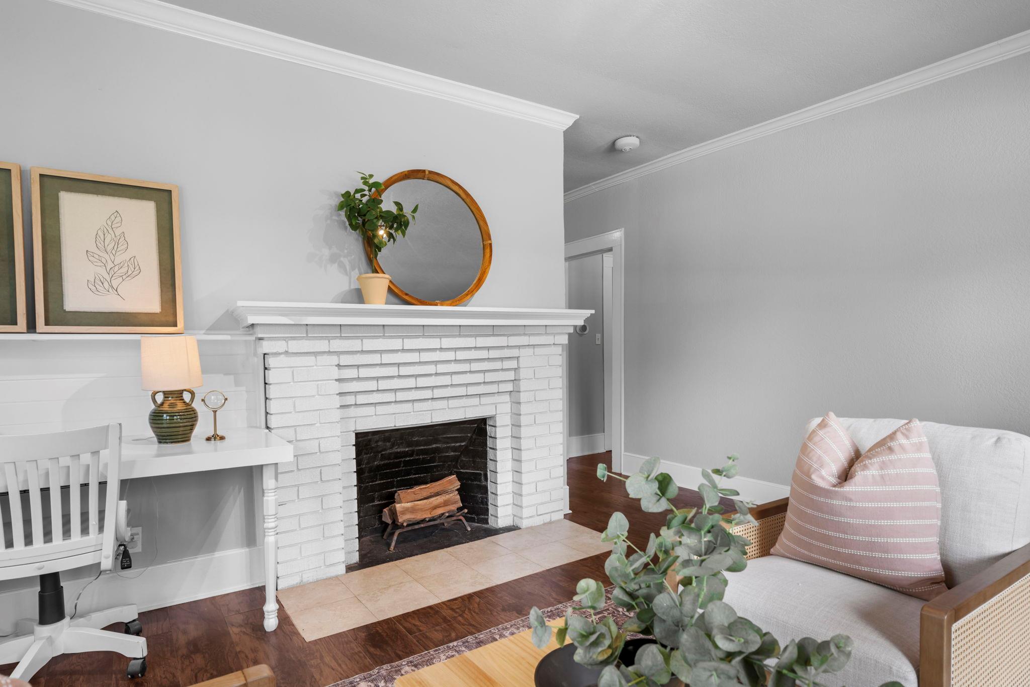 114 E 10th Ave