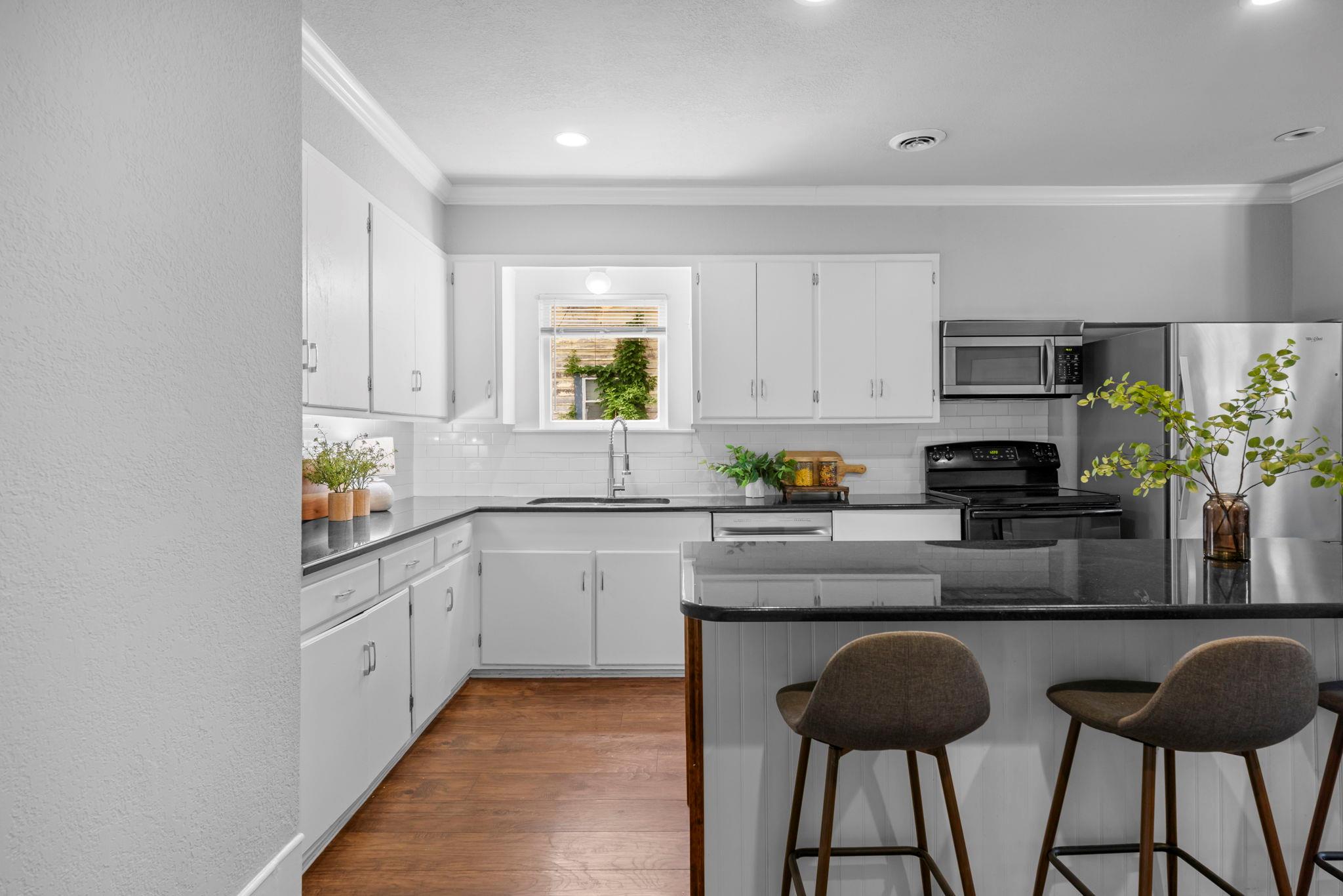 114 E 10th Ave