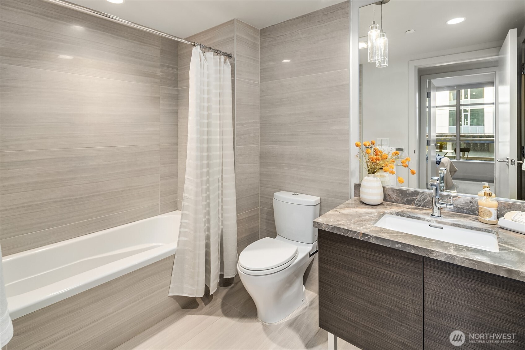 588 Bell Street Unit: 201S
