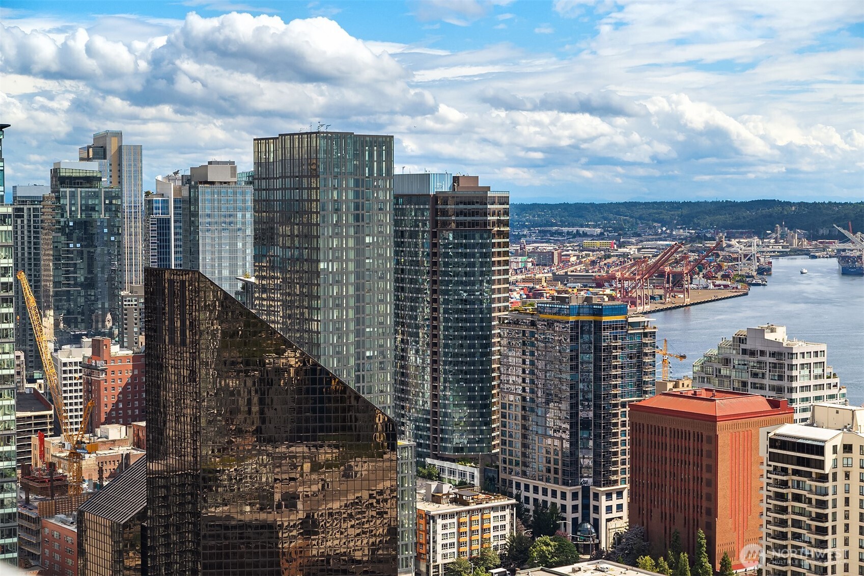588 Bell Street Unit: 201S