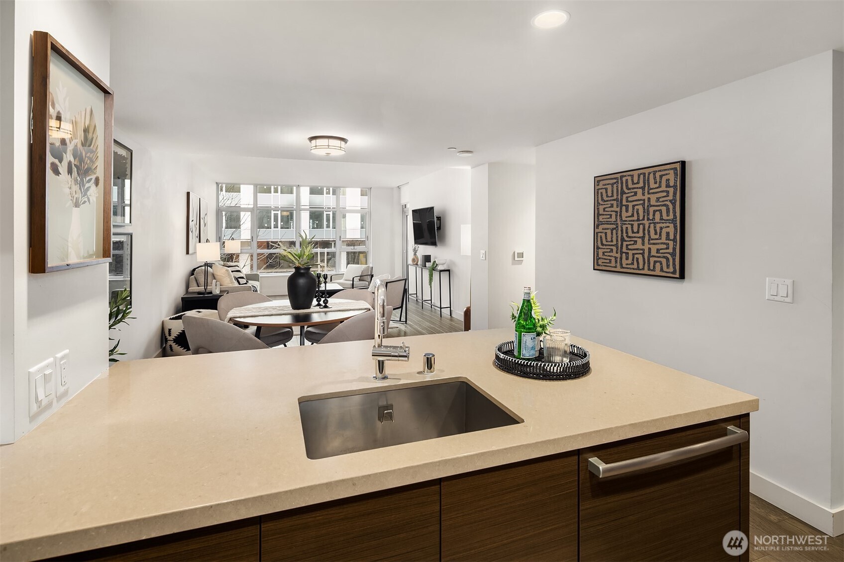 588 Bell Street Unit: 201S